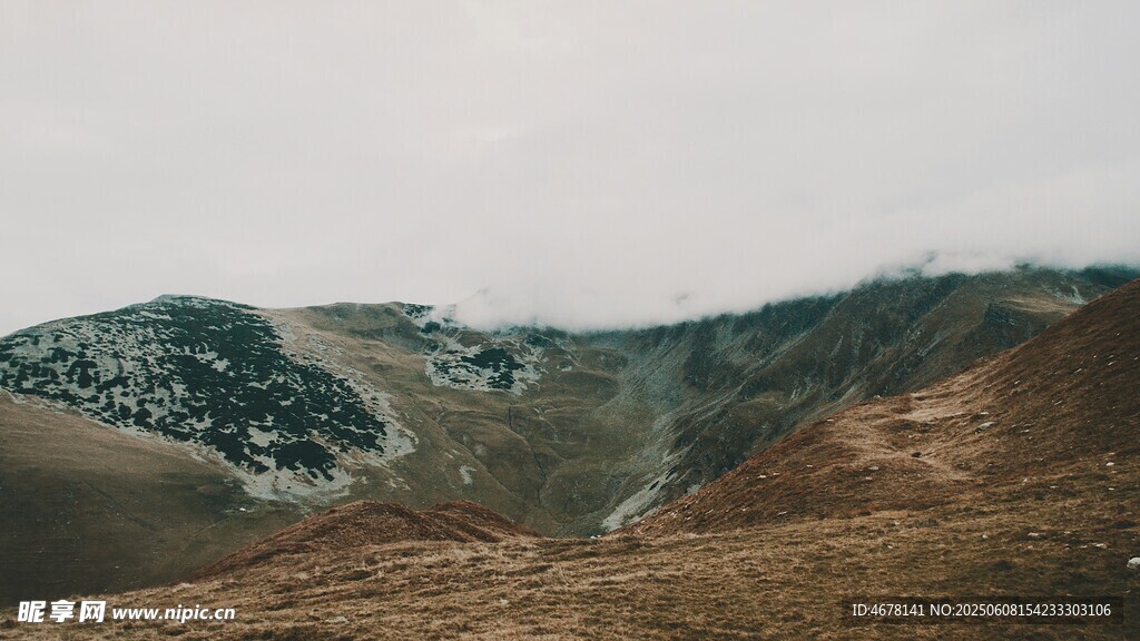 山间景色