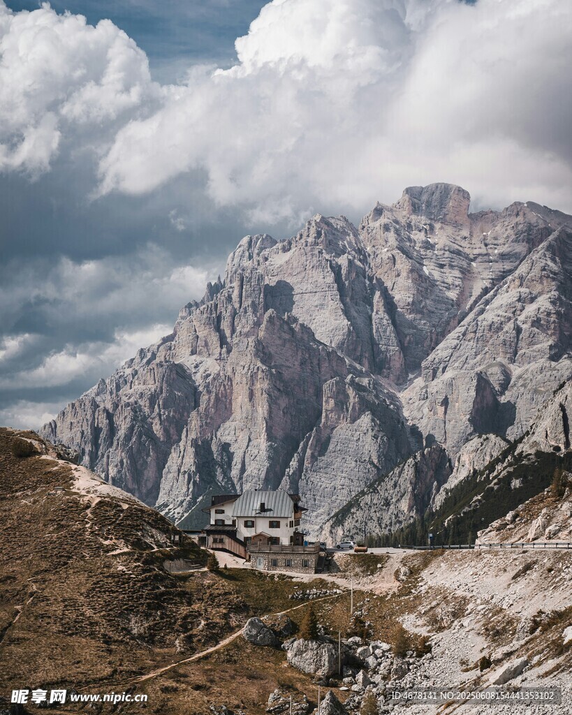 壮丽高山景观