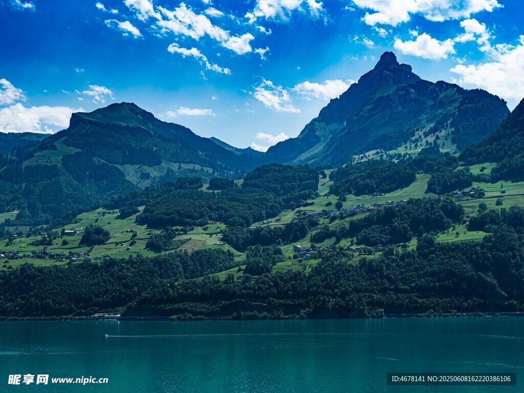 秀丽山水间的湖光山色