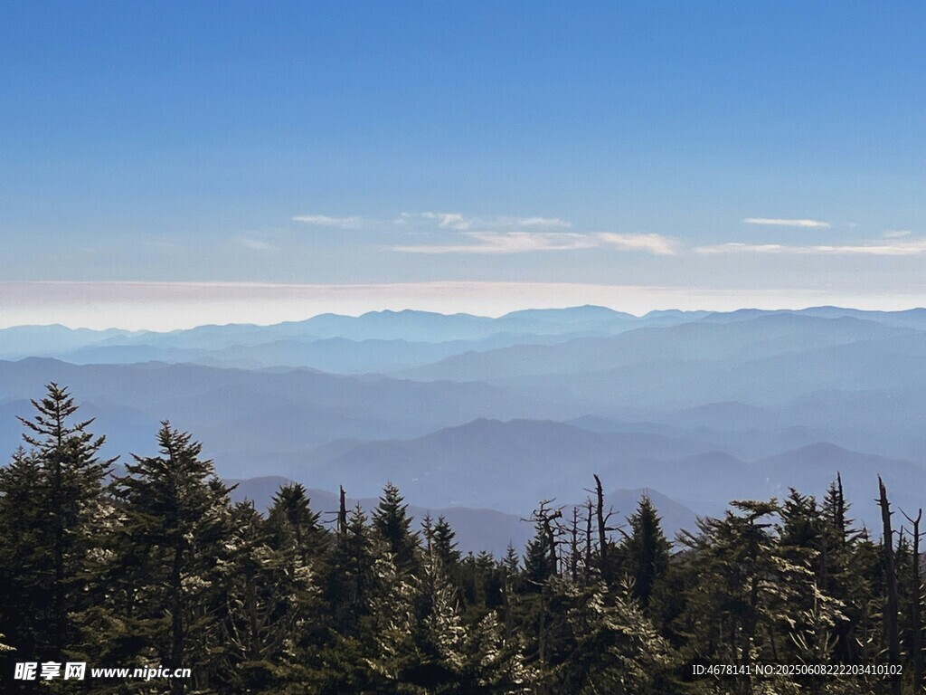 山林远眺 层峦叠嶂的美景