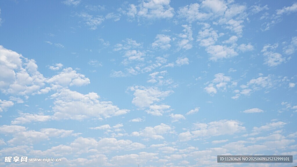 蓝天白云美景
