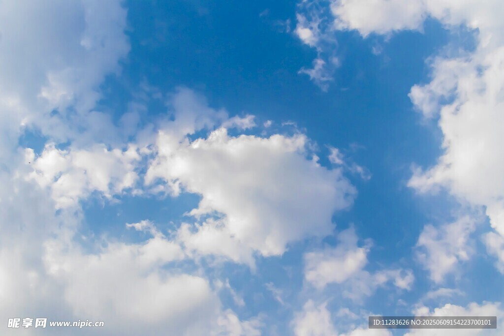 蓝天白云美景