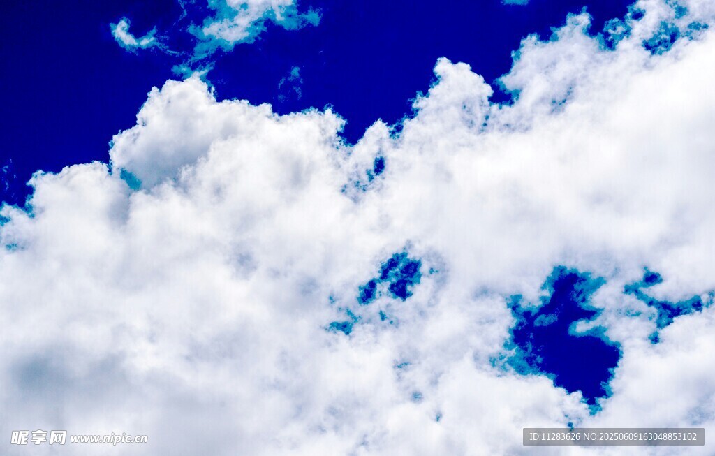 蓝天白云美景
