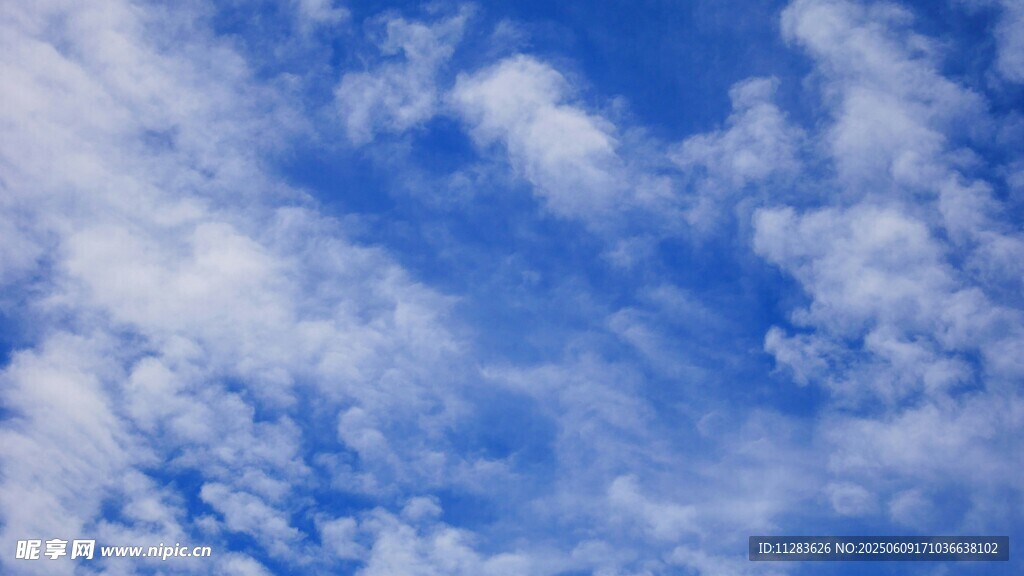 蓝天白云美景