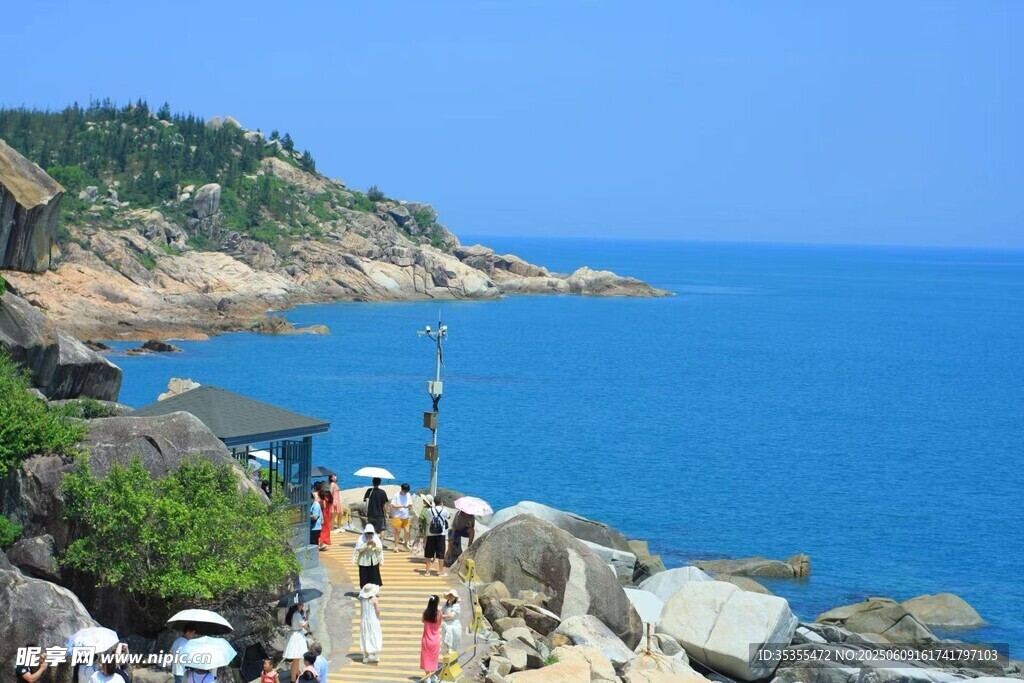 海龟岛游客照
