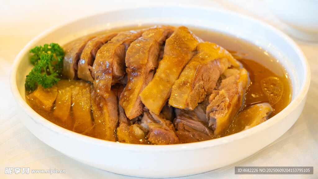 扬州美食盐水老鹅