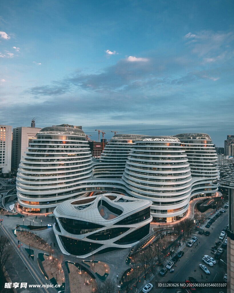 现代风格独特建筑群