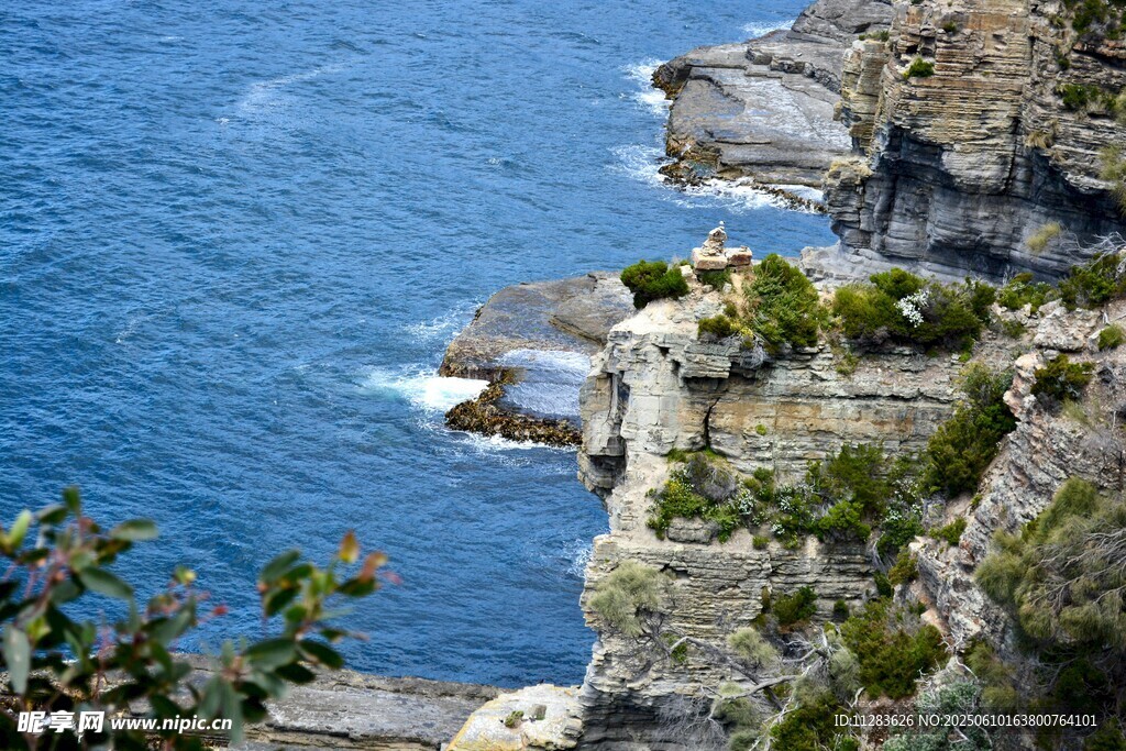 海岸悬崖美景