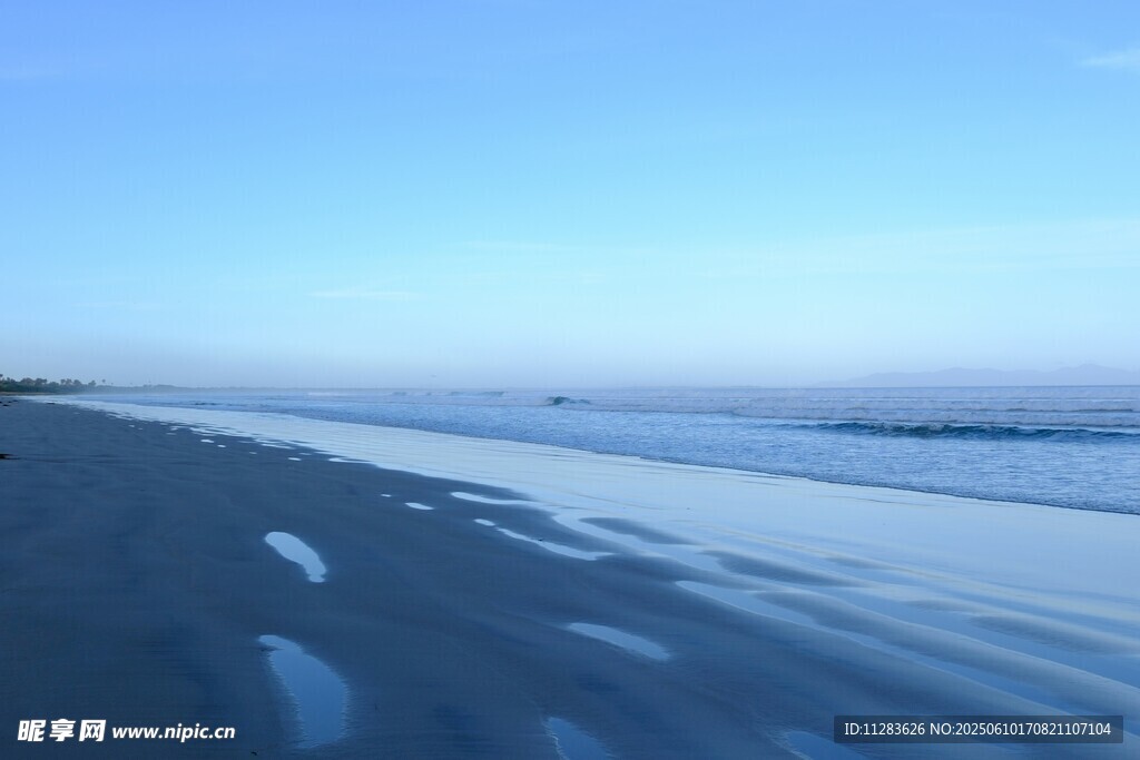 宁静海滩