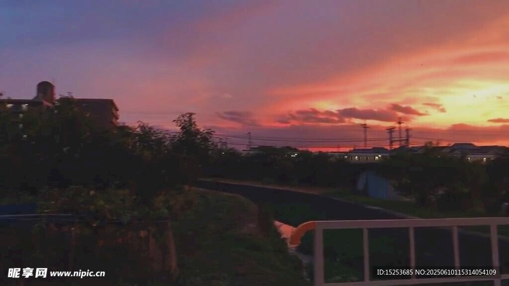 城市日落美景