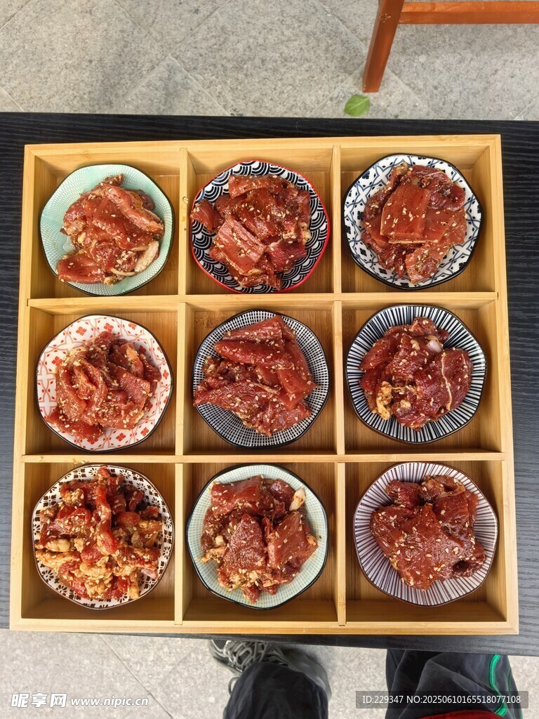 九宫格肉拼盘