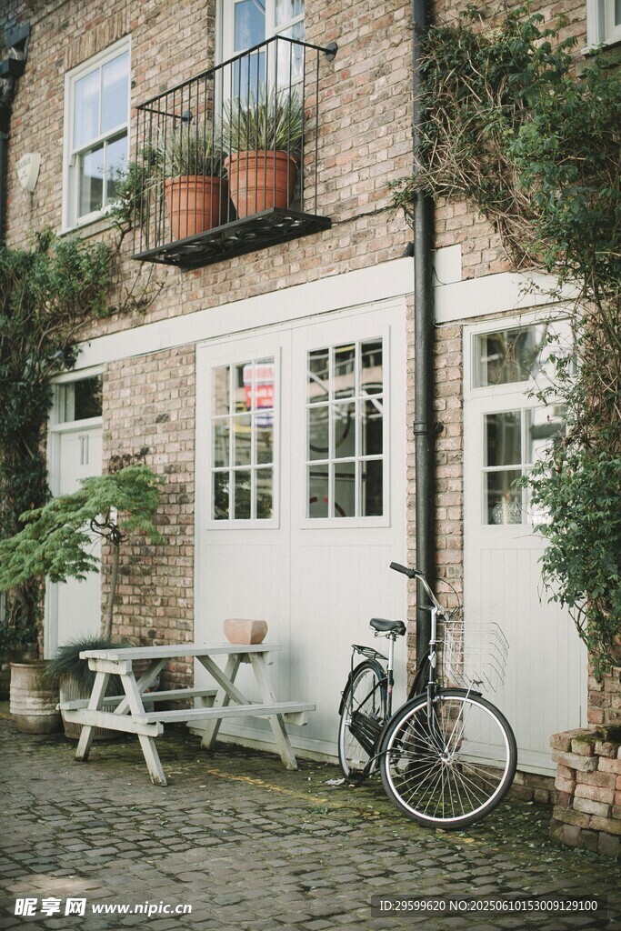 欧式庭院小屋与休闲一角