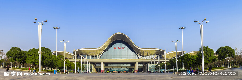 现代风格的大型建筑外观
