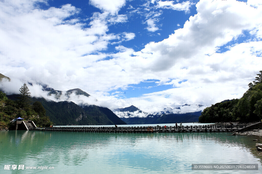 美丽山水湖景风光图