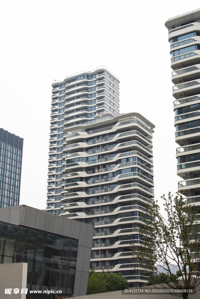 现代风格高层城市建筑