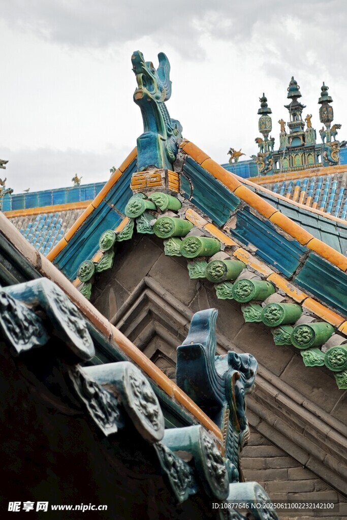 中式古建筑屋顶精美装饰