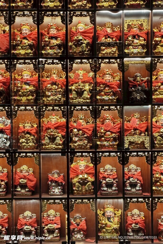 工作中的财神们