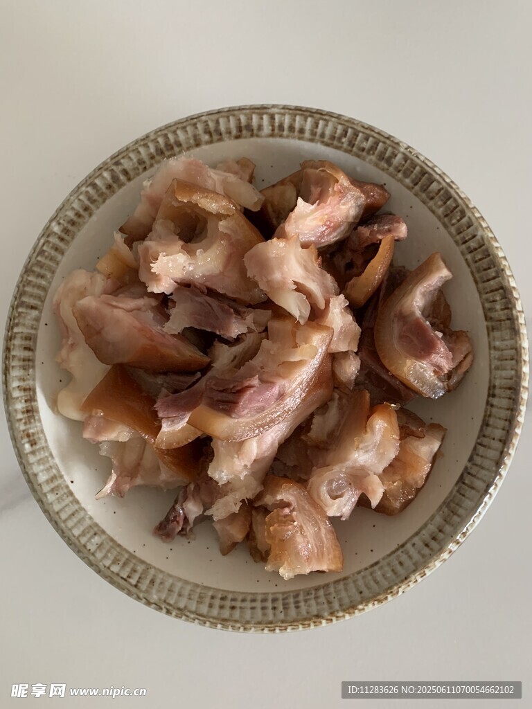 盘中美味肉块