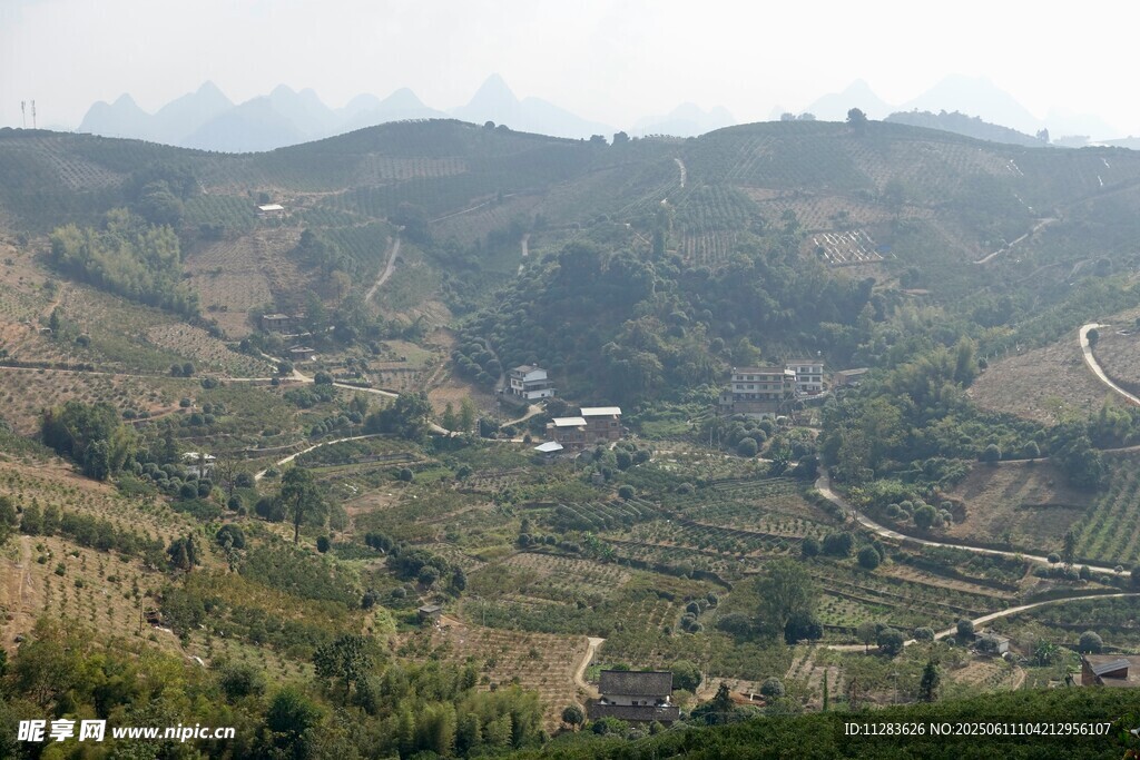 山间村落风景