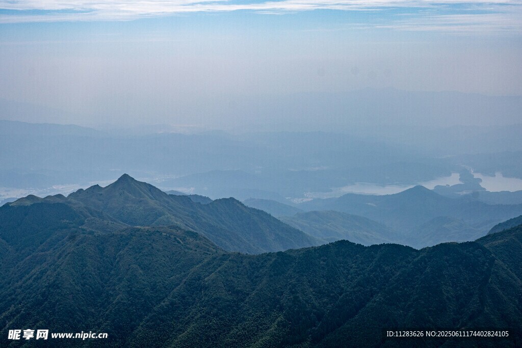 壮丽山峦