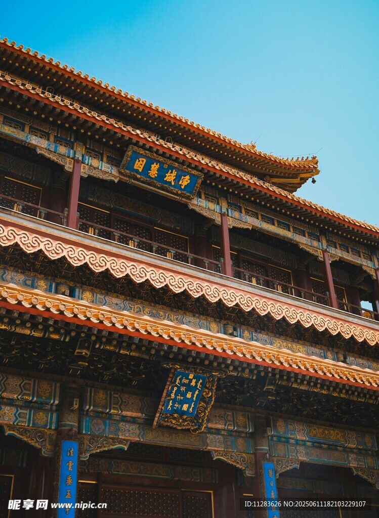 中式古建筑屋顶特写