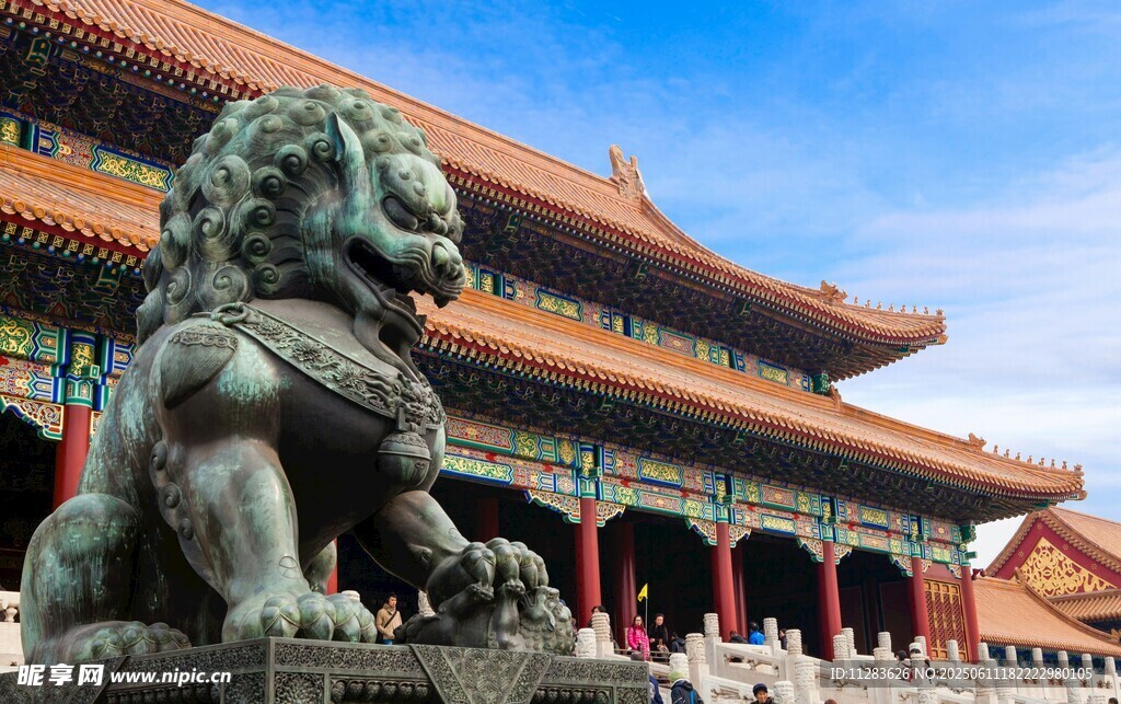 故宫前威武的石狮子