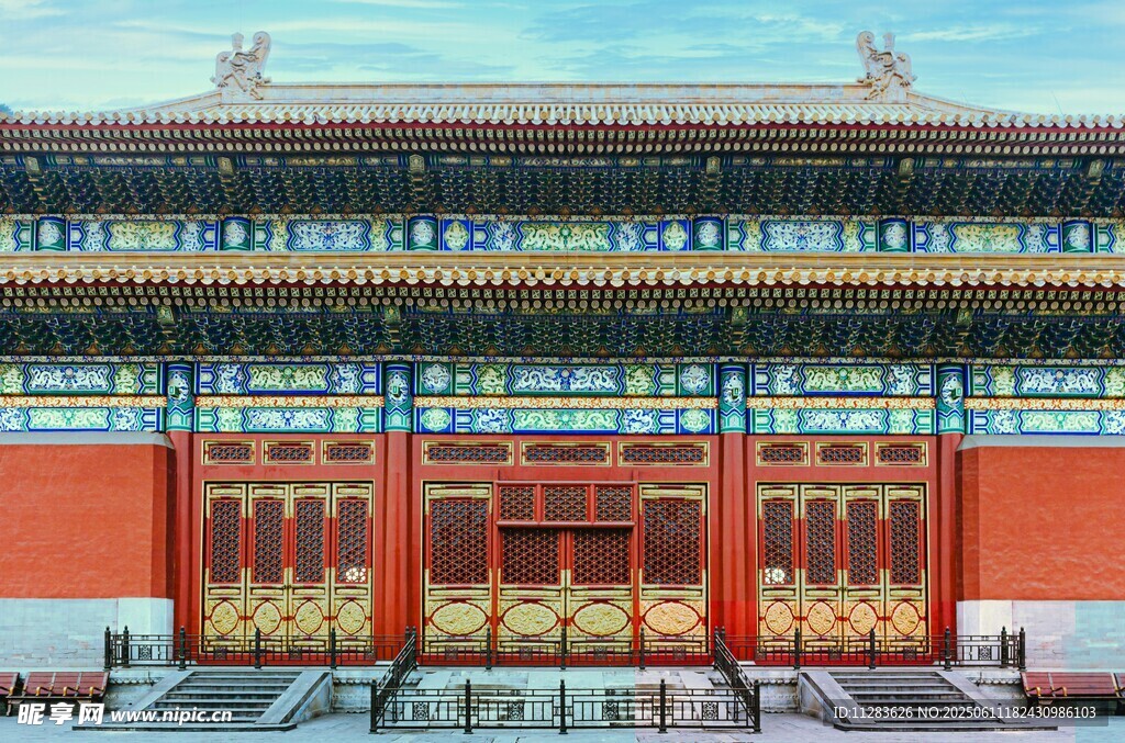 故宫宏伟宫门建筑景观