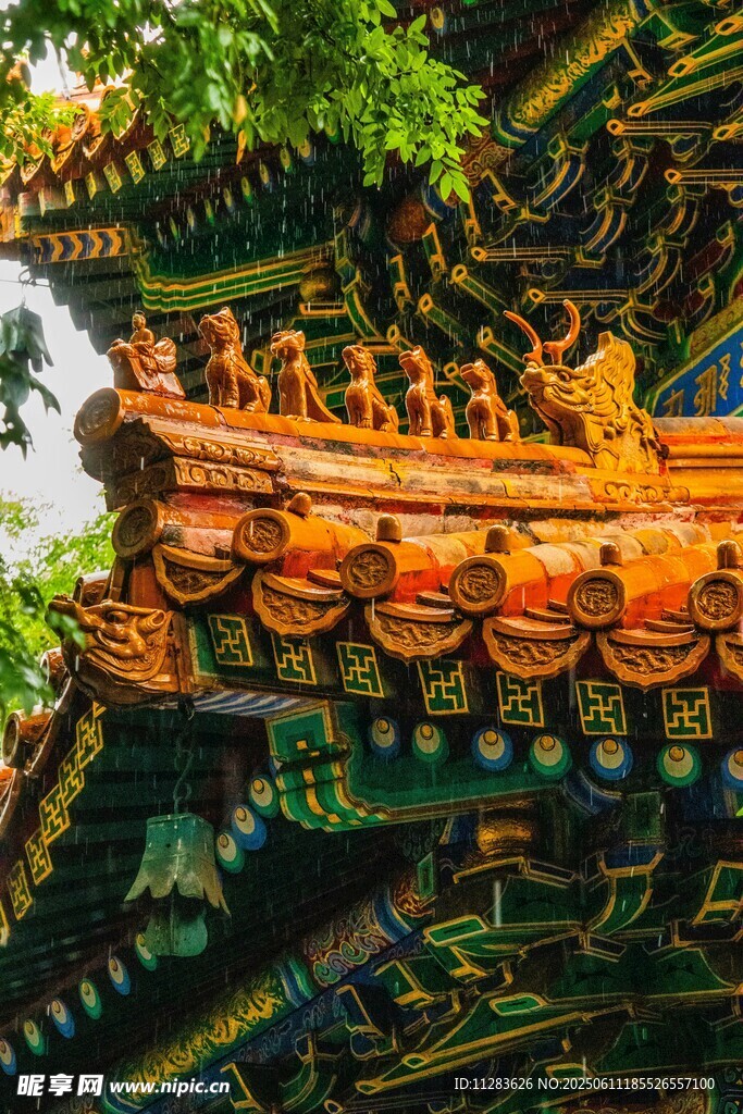 中式古建筑屋顶精美一角