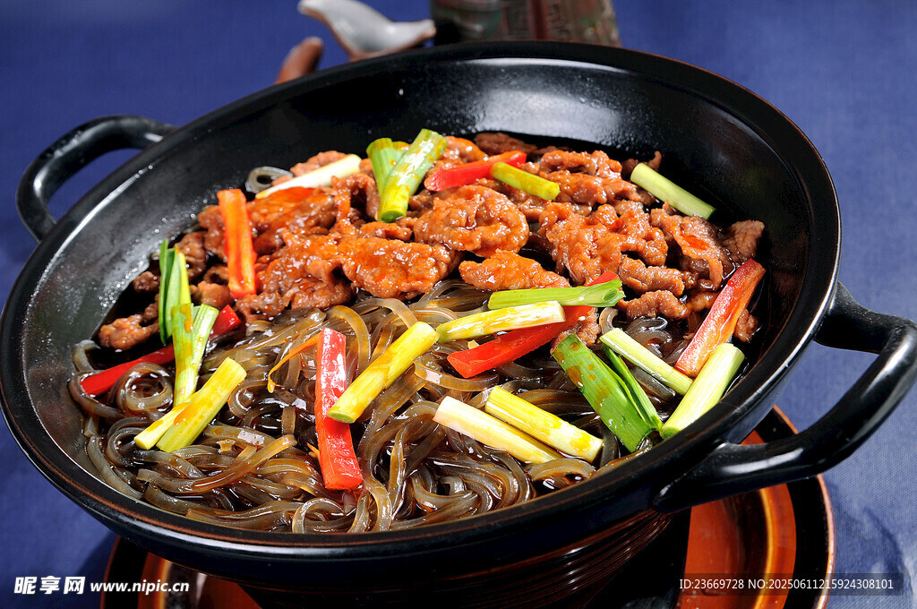 干锅粉条肉片 