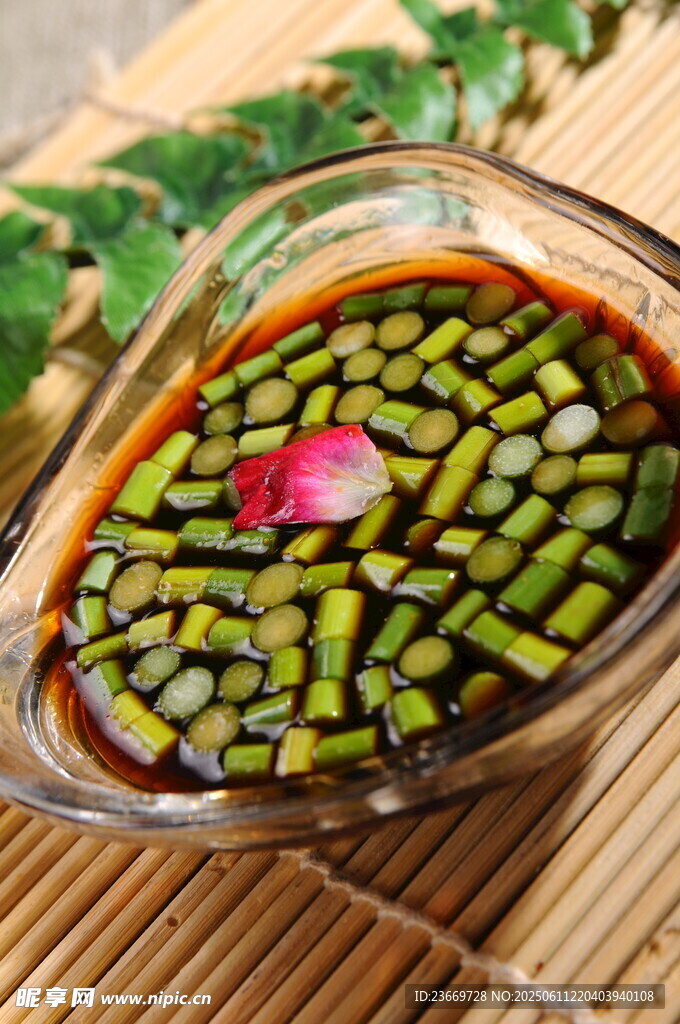 醋泡蒜苔