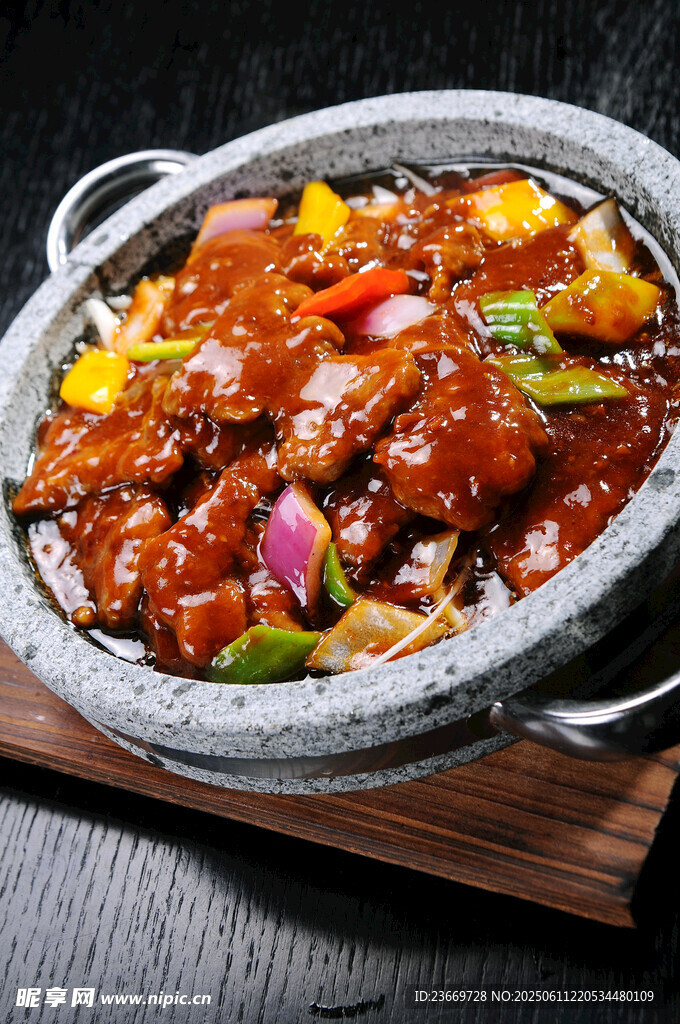 石锅黑椒牛排
