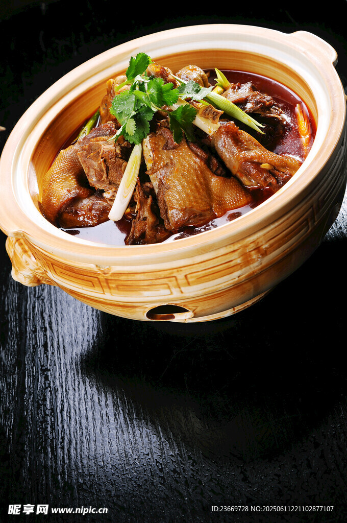 野菌炖鸡汤