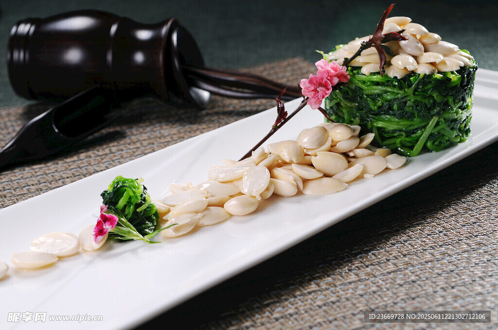 杏仁拌野菜