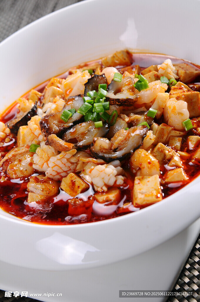 香辣美味海鲜豆腐煲