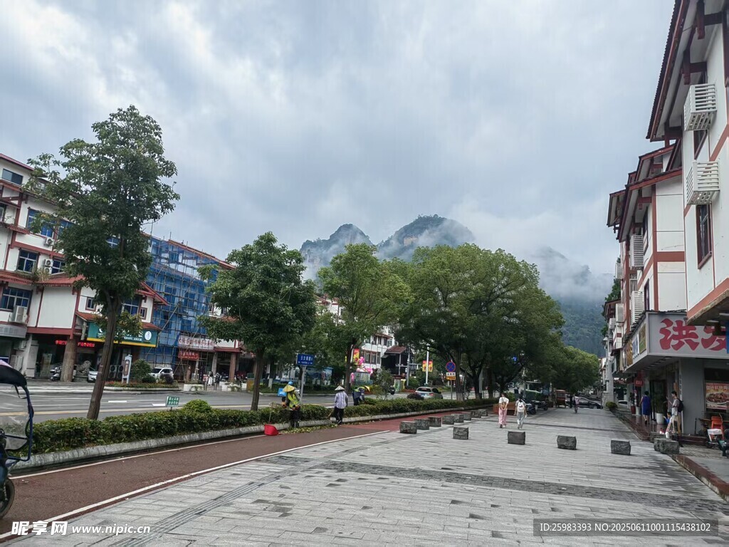 小镇街道