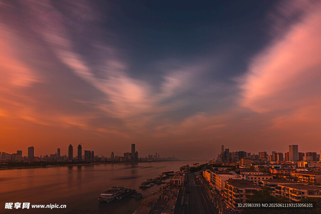 夕阳城市