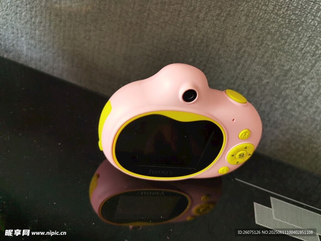 粉色卡通鸭形儿童相机
