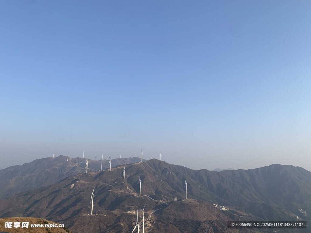 山 