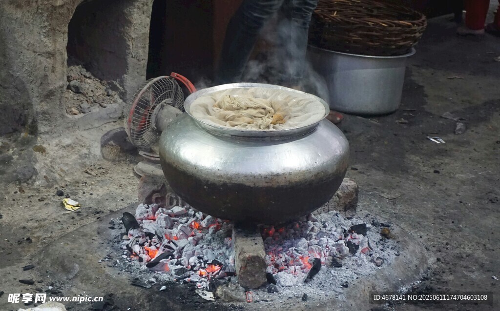 户外土灶烹饪场景