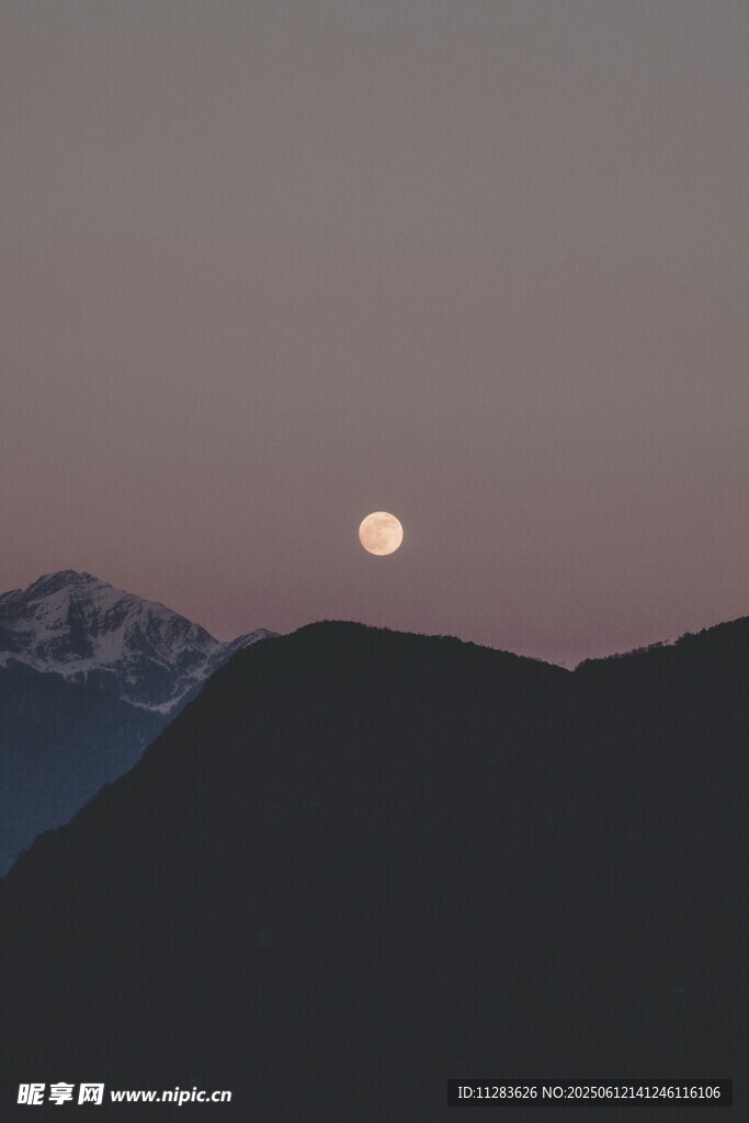 山间升明月