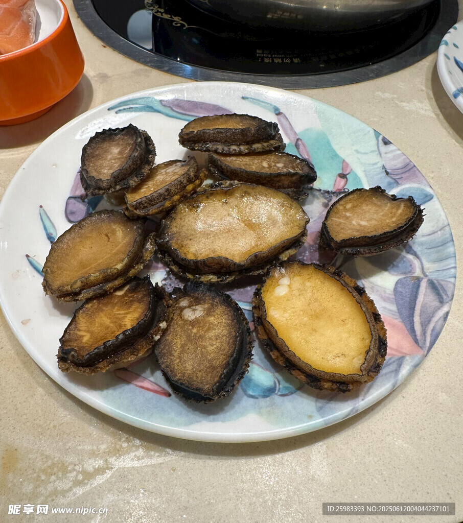 鲍鱼