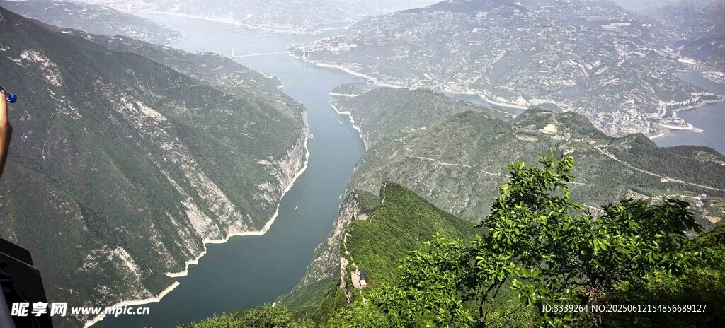 重庆三峡之颠远眺白帝城
