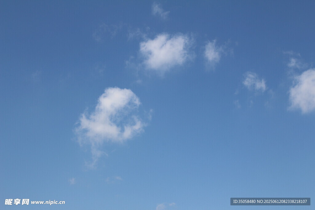 蓝天白云 