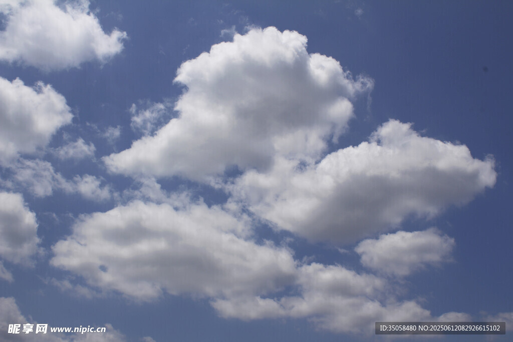 蓝天白云 