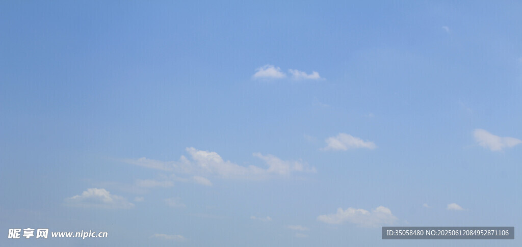 蓝天白云  