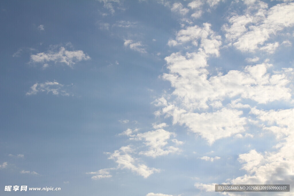 蓝天白云  