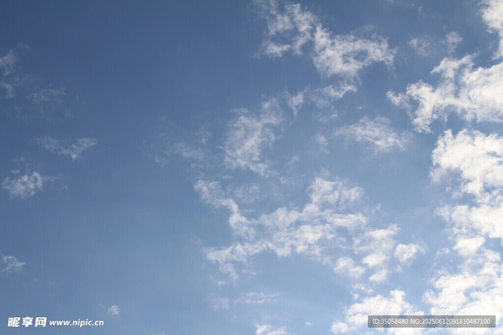 蓝天白云  