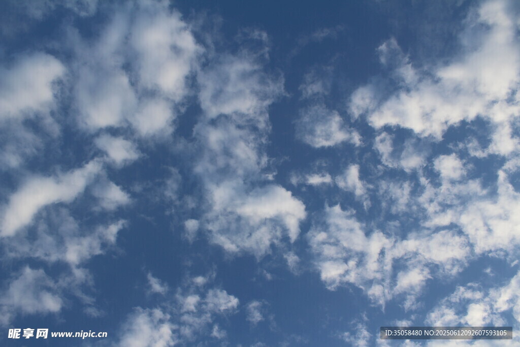 蓝天白云 