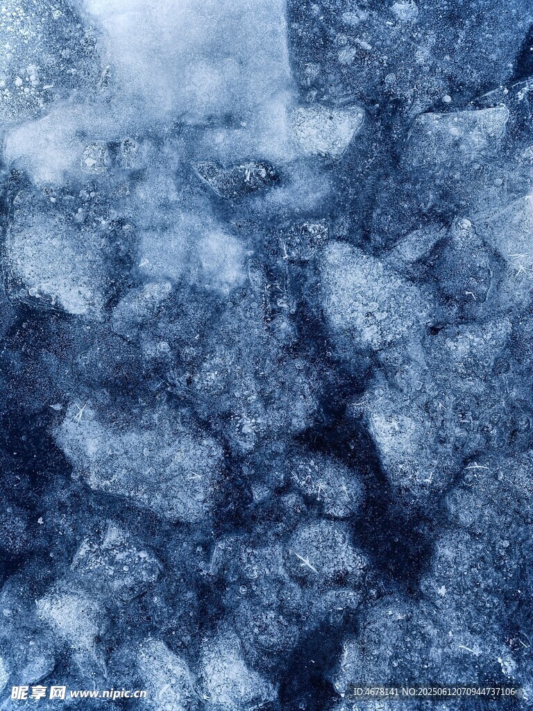 蓝色碎冰块特写