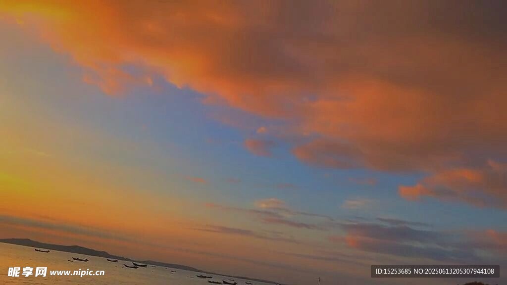 海边绚丽晚霞美景